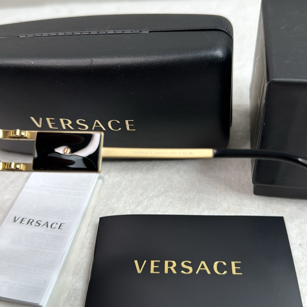 VERSACE BLACK GOLD MEDUSA UNISEX AVIATOR SUNGLASSES WITH CASE BOX AND BOOKLET - Picture 10 of 16